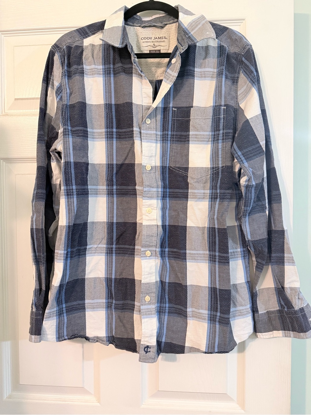 Cody James Men's Navy & White Plaid Button-Down Shirt